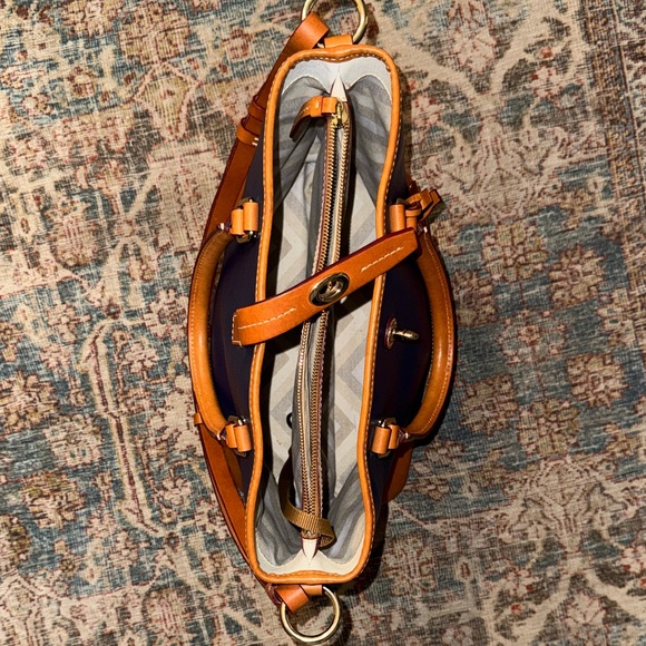 Large Dooney & Bourke Shelby Navy and British Tan Leather Tote Like New - Picture 10 of 15